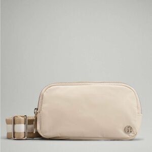 Lululemon Crossbody Bag in white opal/raw linen/white